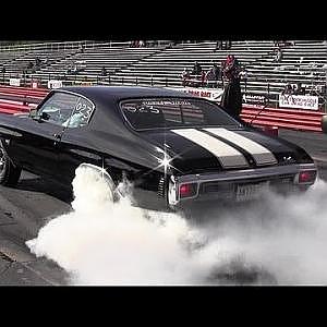 Ram Air IV GTO vs Chevelle SS 454 LS6 - 1/4 mile Drag Race Video and Massive Burnout - Road Test TV - YouTube
